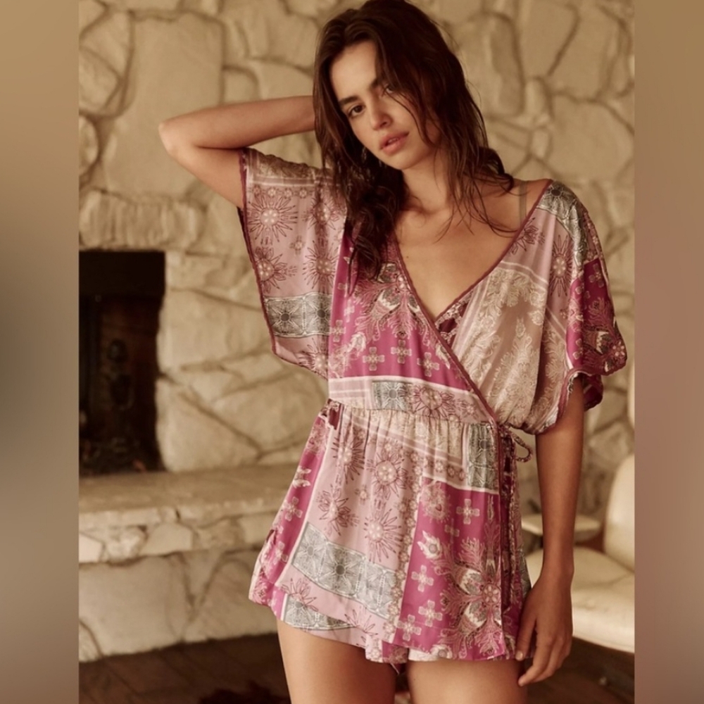 Free People Viral Oasis Romper Dawn Pink Viral Size Medium NWT$98 Soldout